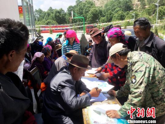 青海省中藏醫(yī)啟動“名醫(yī)下鄉(xiāng)”義診少數民族地區(qū)
