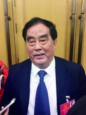 鐵總:不允許高鐵擅自亂漲價(jià) 將推饅頭等低價(jià)食品