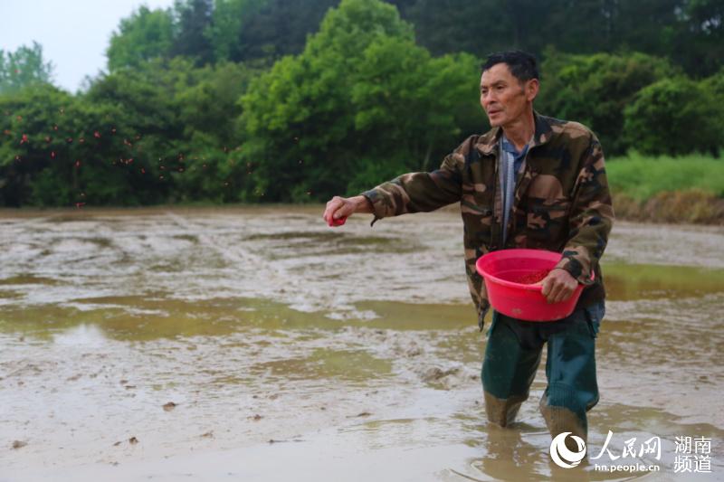 �r(n��ng)�������g���N��