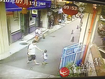 男子為找前妻100多條短信遙控倆兒謊稱走失報(bào)警