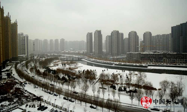 冷空氣降臨驅(qū)霾 中東部局地降溫14℃