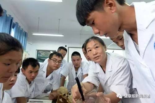 ���ذ���ȥ���t(y��)�Ĺ���(ji��n)������ЩӲ���^�����������c(di��n)��R��