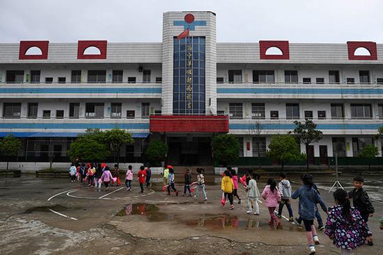 ����һС�l(xi��ng)���߳�21λ��ʿ����Tʿ �к��ؼ�?