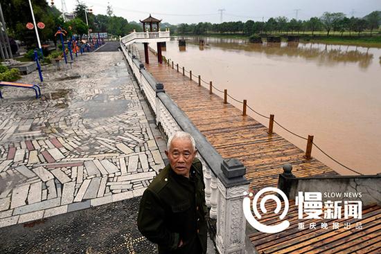 ����һС�l(xi��ng)���߳�21λ��ʿ����Tʿ �к��ؼ�?